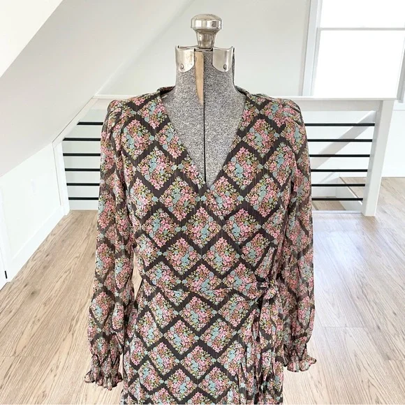 XS S M L NWT LC Lauren Conrad pink blue & black floral print wrap midi dress - Picture 3 of 8